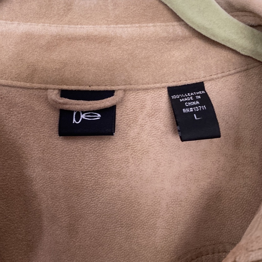 Be “leather” Size Large button down - Picture 3 of 7